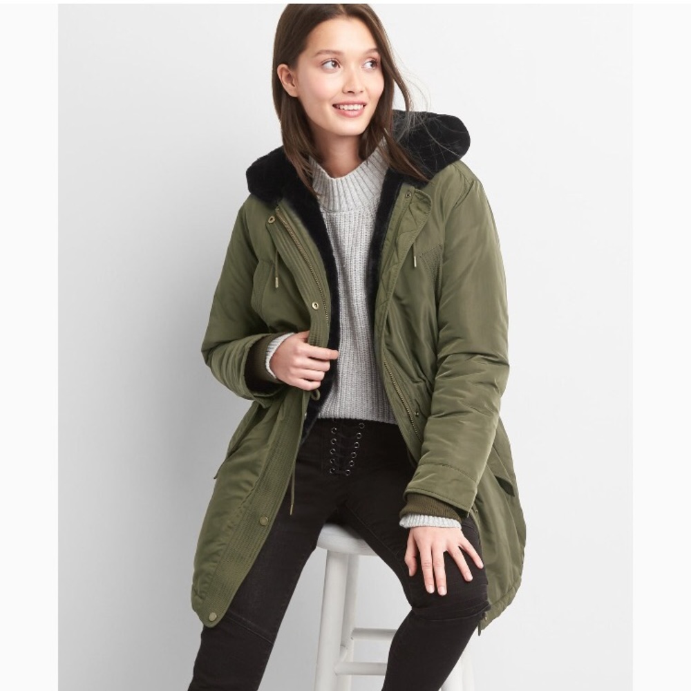 NWT Gap Primaloft Luxe faux fur parka - green